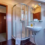 Bed & Breakfast & Restaurant Patriot Trnava