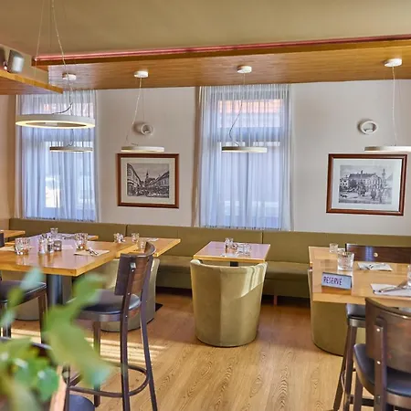 Nocľah s raňajkami Pension & Restaurant Patriot Trnava