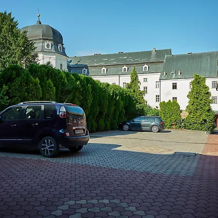 Nocľah s raňajkami Pension & Restaurant Patriot Trnava Trnava